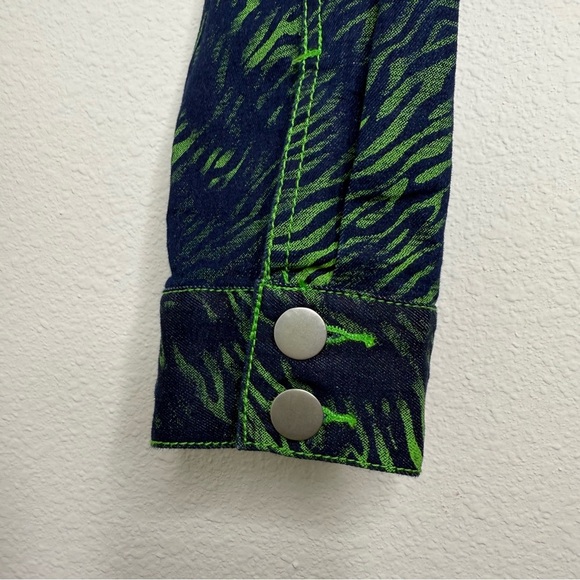 I.AM.GIA Sinead Navy and Green Tiger Cropped Jean Trucker Jacket NWOT - Picture 7 of 15